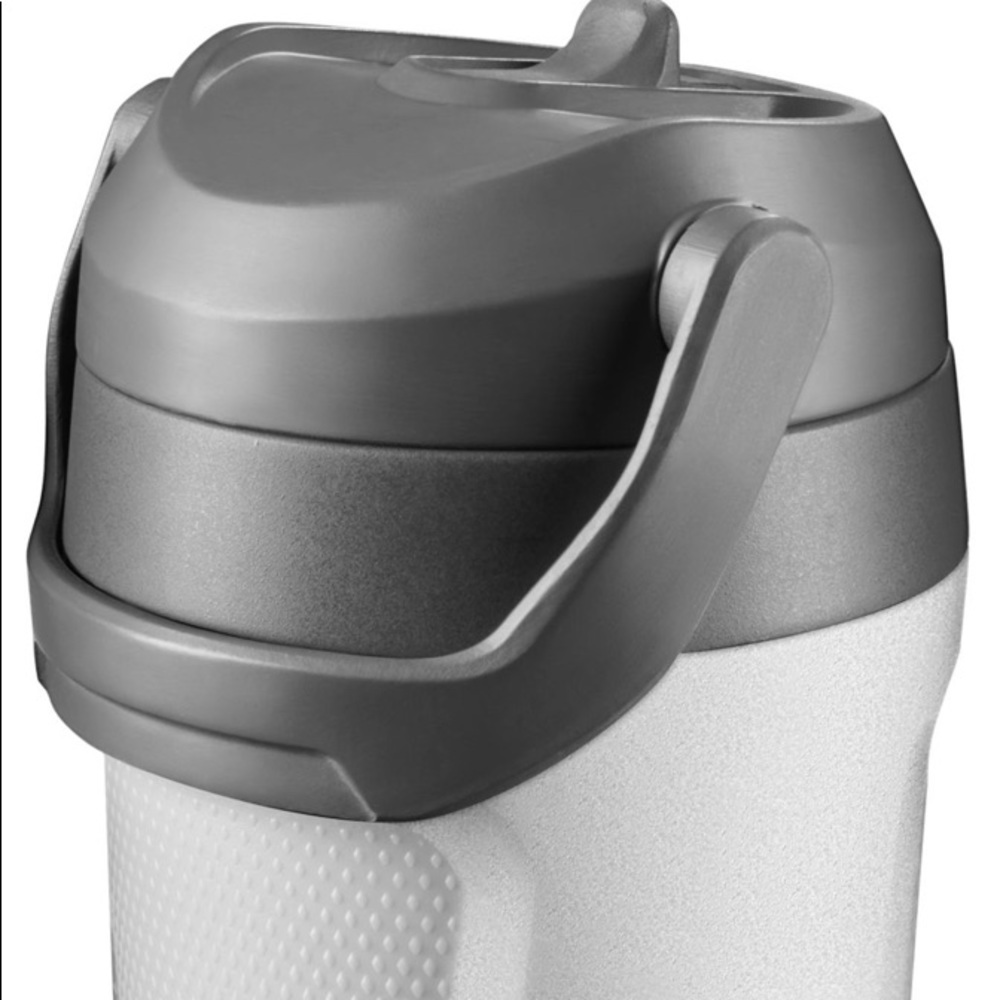 Nike 64 oz jug
